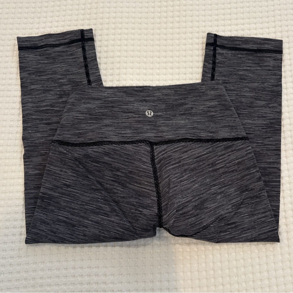 lululemon Capri Leggings EUC